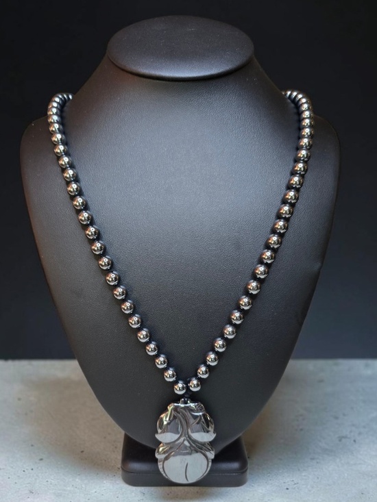 Vintage Other - Vintage Carved Hematite Peach Pendant and Bead Necklace
